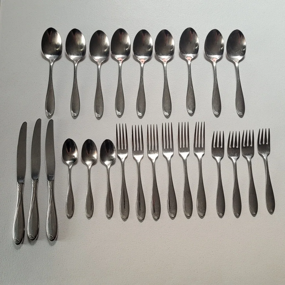Oneida Caber Cresta Windswept Scroll Stainless Flatware Set 25 Pc Swirl Pattern
